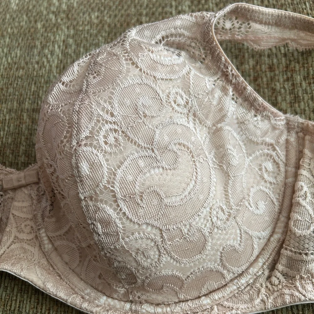 Bra - Picture 1 of 4